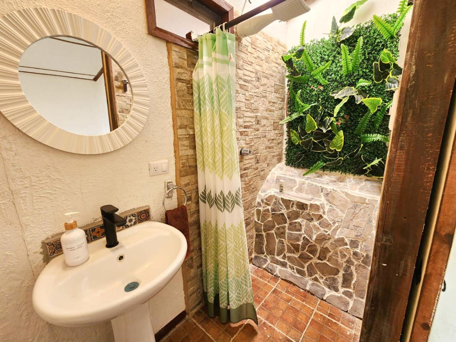 Cabanas En Zona 16 Guatemala City Room photo
